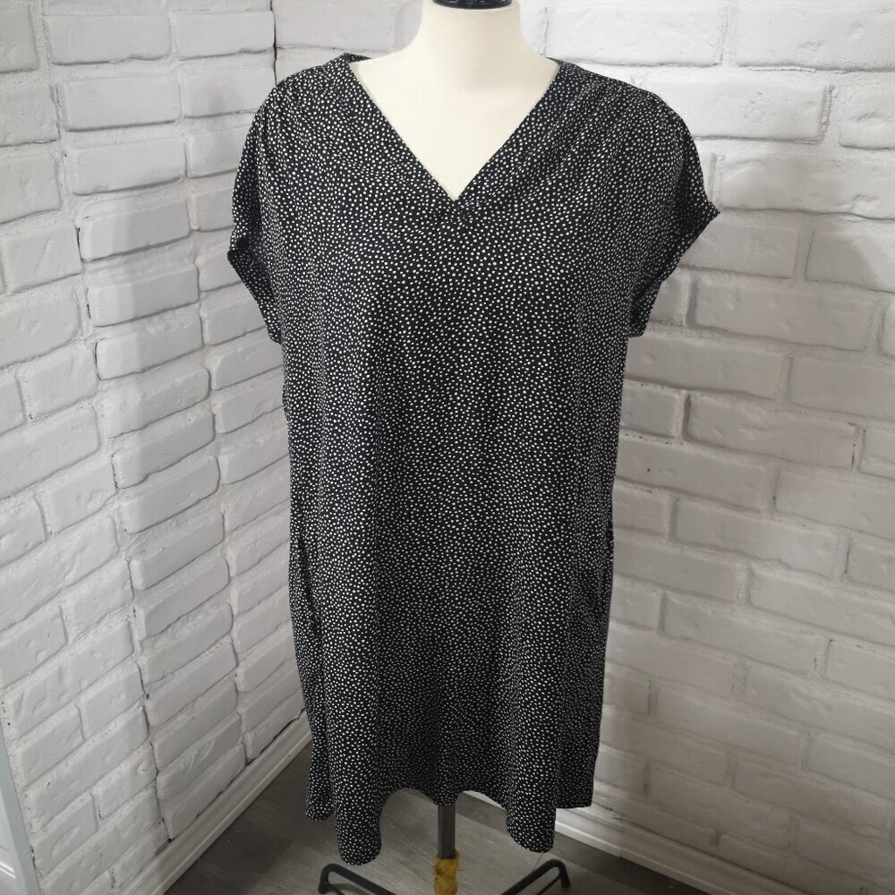 Gap Ladies Size Large Black with White Dots V-neck Dress